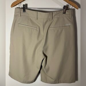 Izod Golf Shorts Men’s Size 32 Tan Stretch Active Casual Lightweight Flex